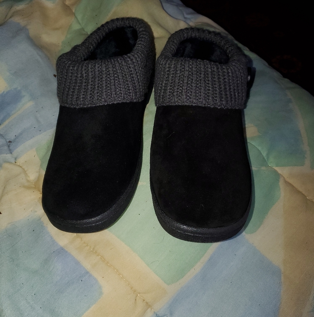 Cozy Black Suede Shoes with Gray Knit Cuffs